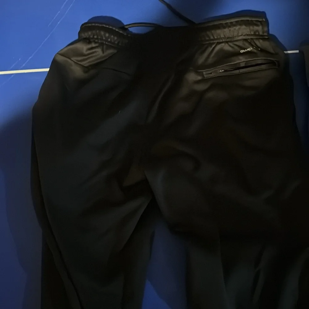 Tech joggers - Picture 3 of 3